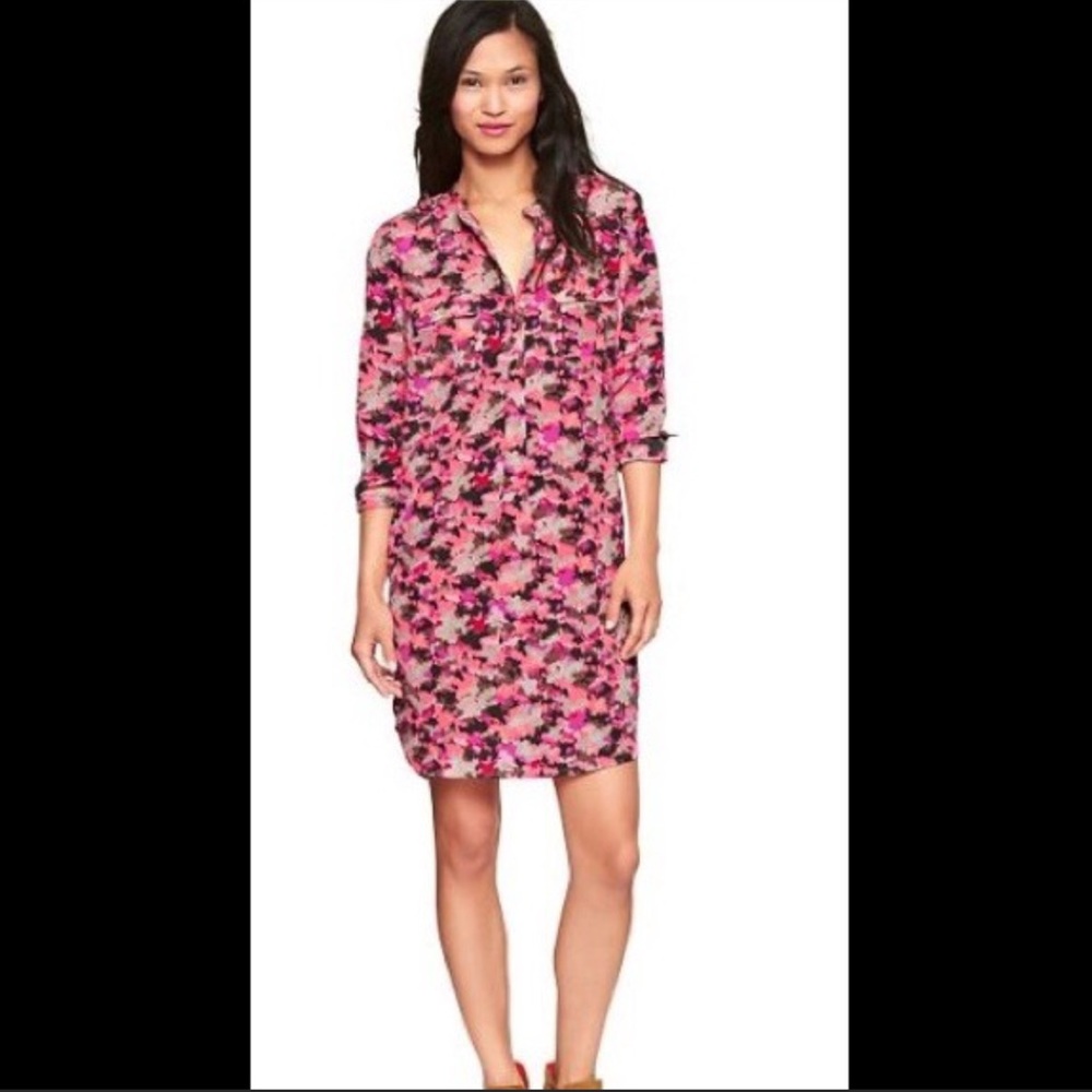 131. Gap T-Shirt Camo Dress